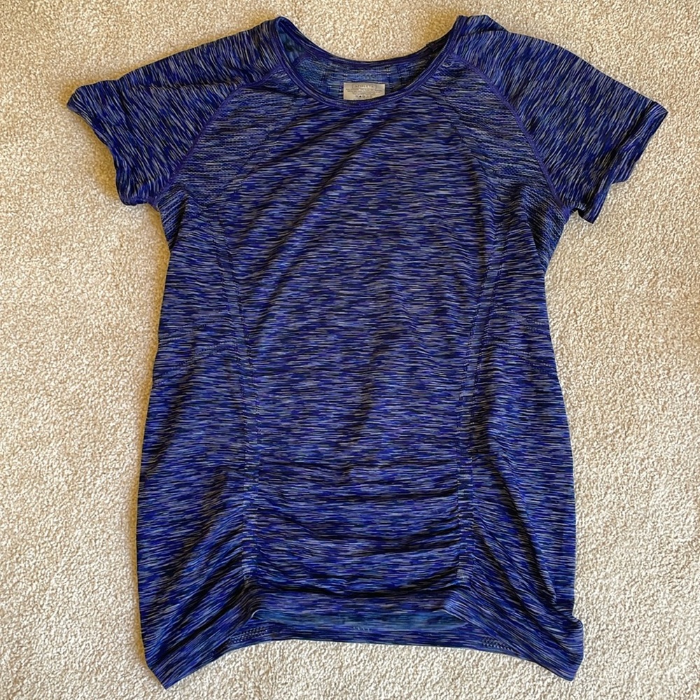 Athleta shirt